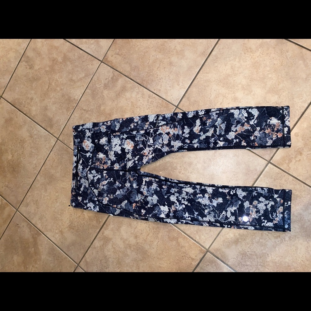 Crops sz 4 side pockets Euc